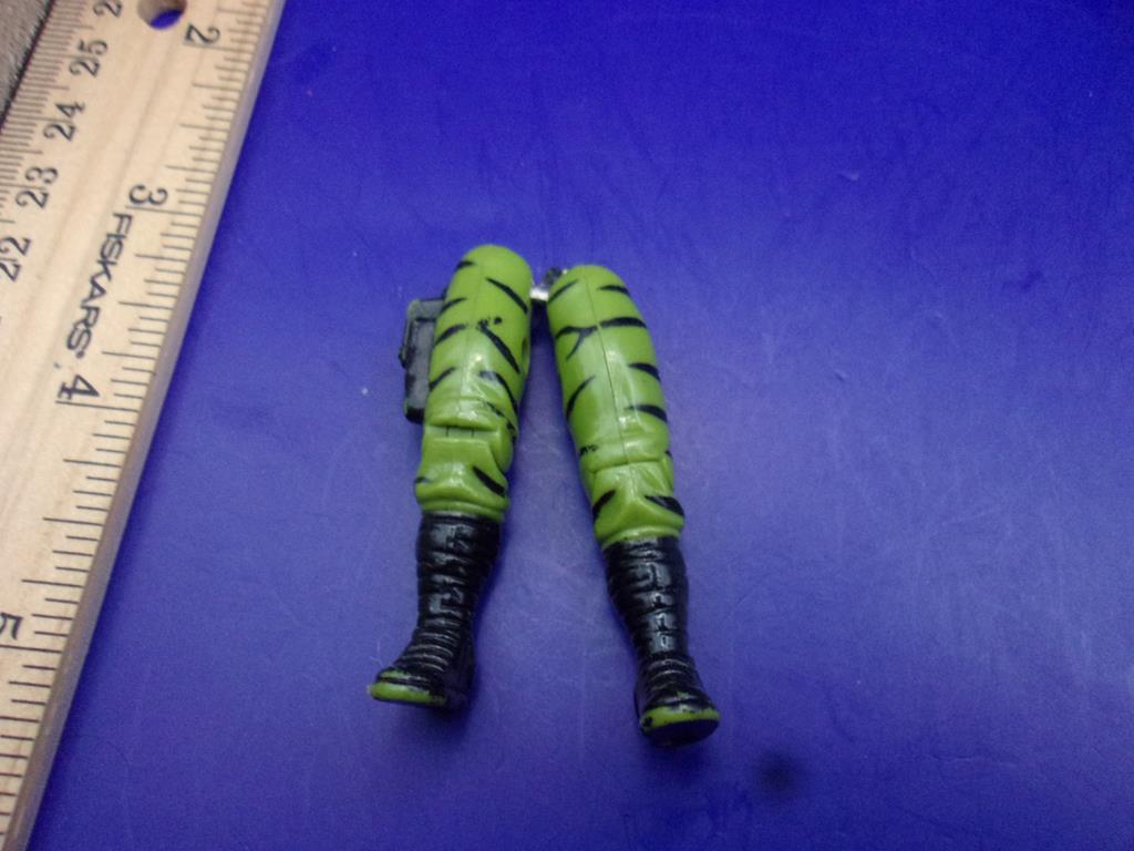 1992 nunchuk legs with t hook (image for) 1992 nunchuk legs with t hook